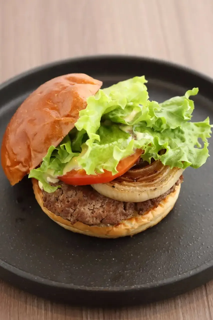 肉屋の米粉バンズ牛ハンバーガー